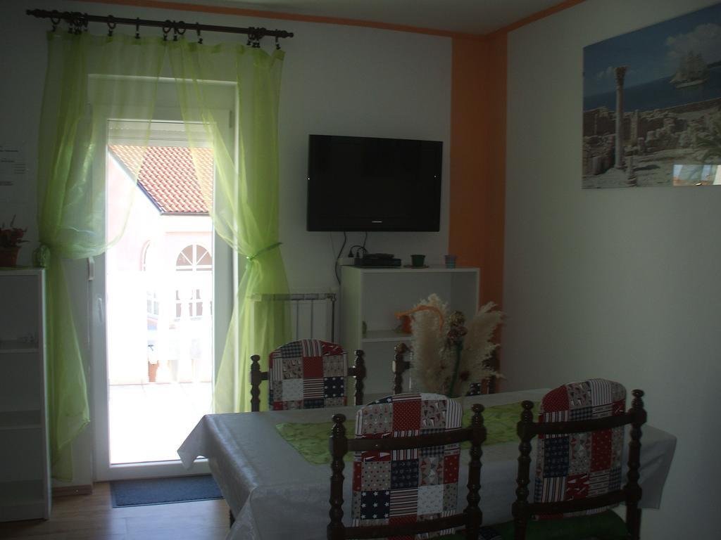 Apartments Malnar Novi Vinodolski Buitenkant foto